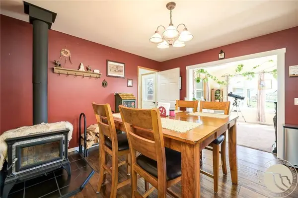 24 S Swan LN, Fromberg, MT 59059