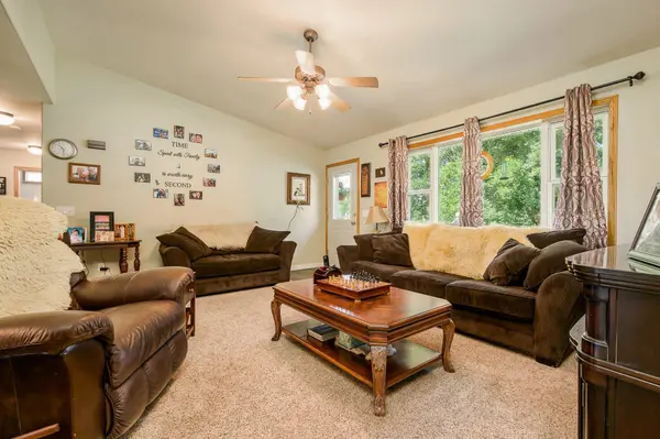 24 S Swan LN, Fromberg, MT 59029