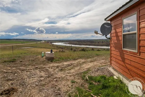 7801 Custer Frontage RD, Custer, MT 59024