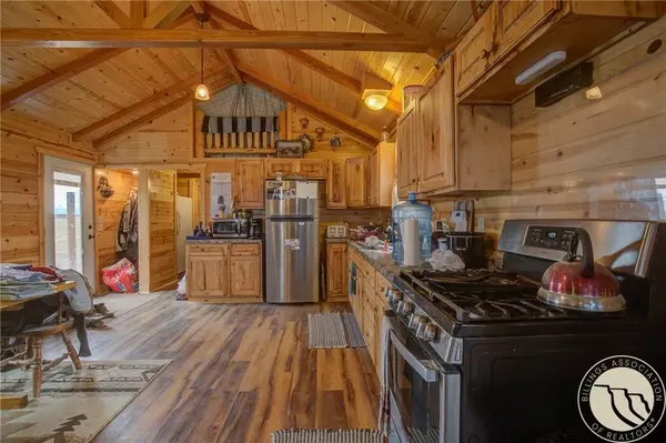 7801 Custer Frontage RD, Custer, MT 59024