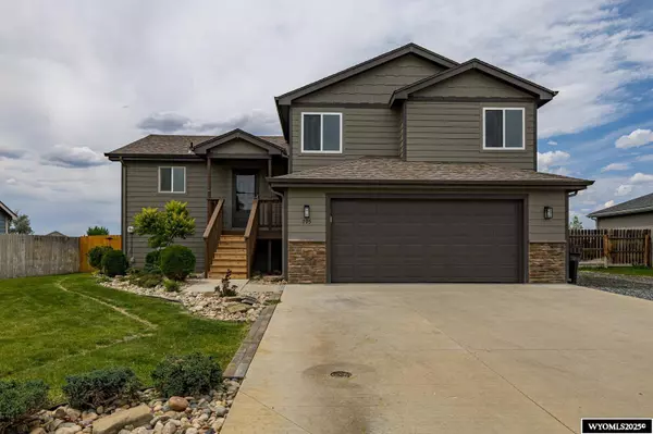 795 Reshaw Circle 7th Street, Evansville, WY 82636