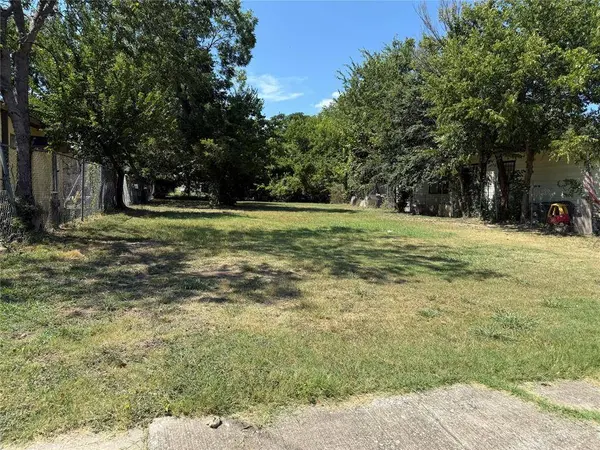 3703 Carl Street, Dallas, TX 75210