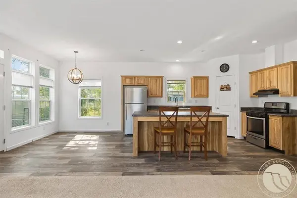 8020 Wade ST, Shepherd, MT 59079