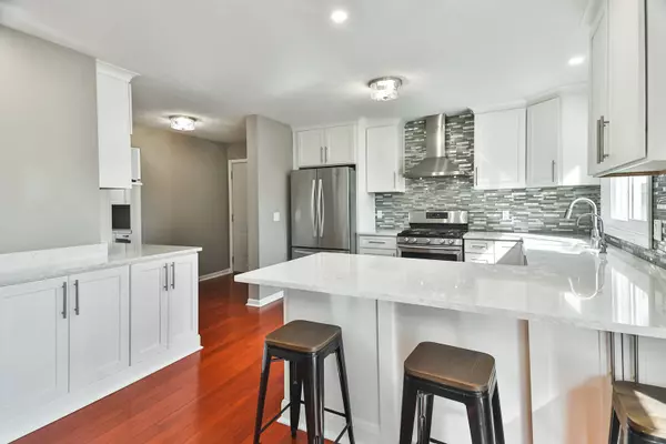 277 Brooke LN, Rockford, IL 61107