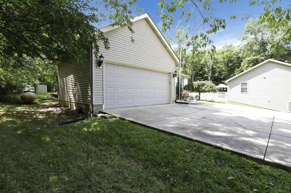 625 Mcintosh Drive, Howard, OH 43028