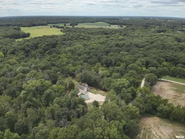 21885 N Tea Rose LN, Texico, IL 62889