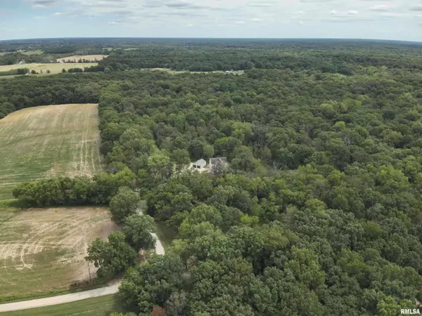 21885 N Tea Rose LN, Texico, IL 62889