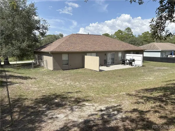11282 Sneeze RD, Weeki Wachee, FL 34614