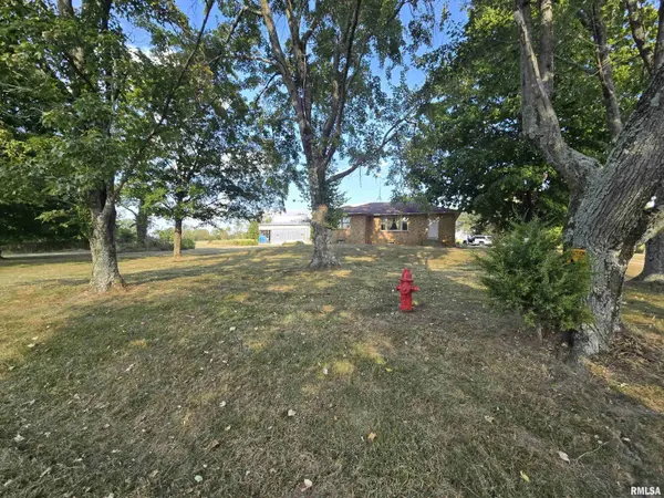 13840 N DOVE LN, Bluford, IL 62814