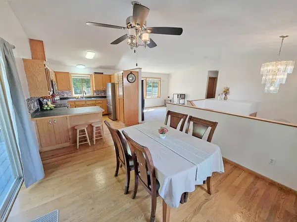 830 Dellwood ST S, Cambridge, MN 55008