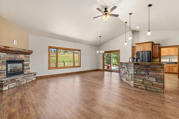 3877 High Trail RD, Billings, MT 59101