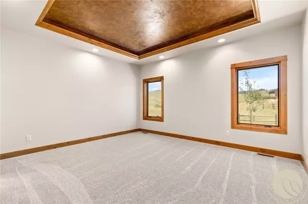 3877 High Trail RD, Billings, MT 59101