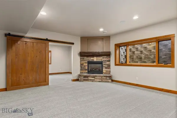 3877 High Trail RD, Billings, MT 59101