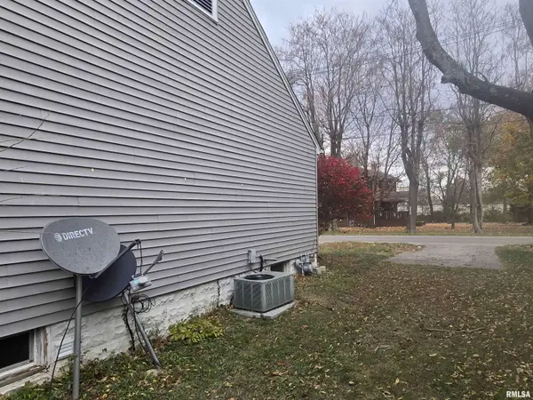 1033 S 17TH ST, Mt Vernon, IL 62864