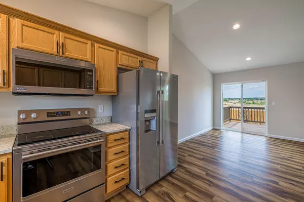 795 Reshaw Circle 7th Street, Evansville, WY 82636