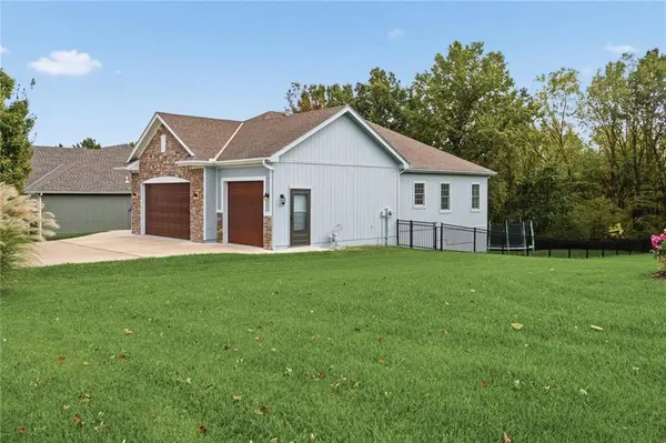 12815 Hubbard RD, Kansas City, KS 66109