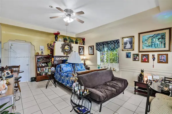 3710 Collins Ave #N-100, Miami Beach, FL 33140