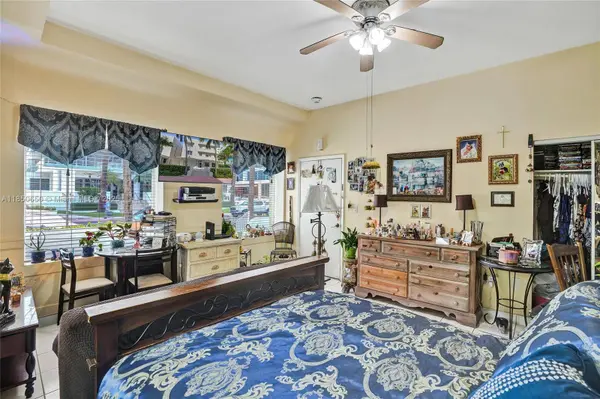3710 Collins Ave #N-100, Miami Beach, FL 33140
