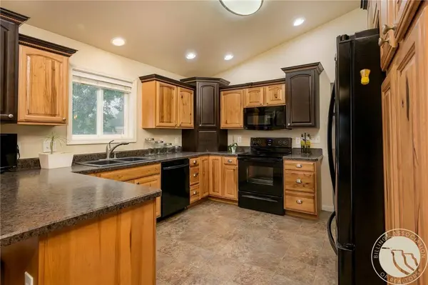 801 E 4th ST, Laurel, MT 59044