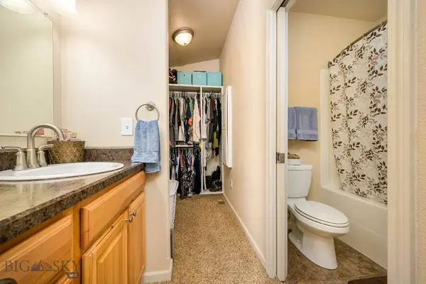 801 E 4th ST, Laurel, MT 59044