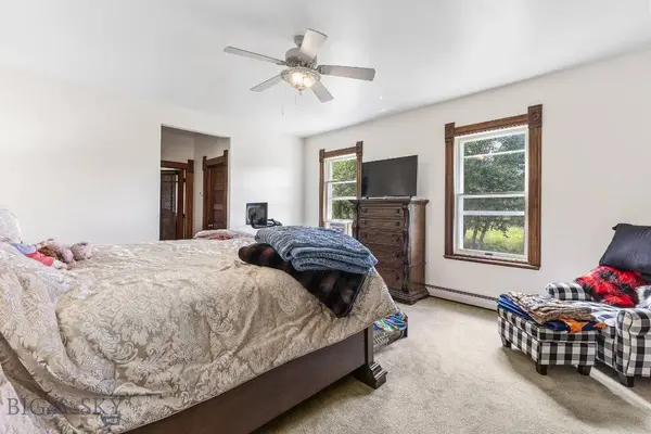 6 Washoe CIR, Bear Creek, MT 59007