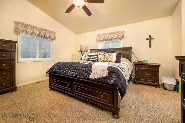 801 E 4th ST, Laurel, MT 59044