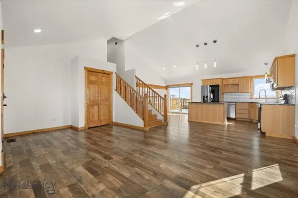 1960 Coyote Ridge RD N, Laurel, MT 59044