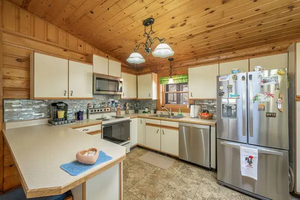 1102 Whispering Pines DR, Billings, MT 59101