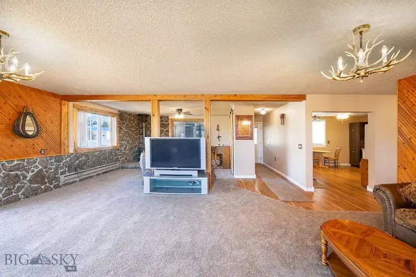 255 Smith Creek RD, Forsyth, MT 59327