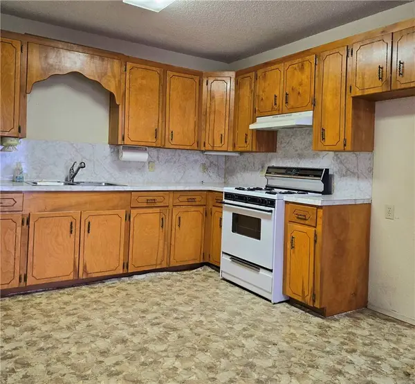 1105 E 5th ST, Alice, TX 78332