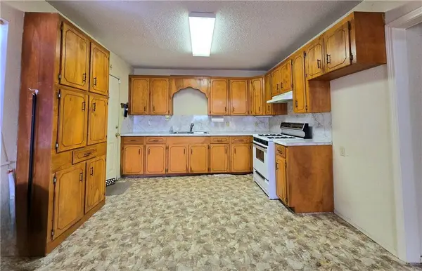 1105 E 5th ST, Alice, TX 78332