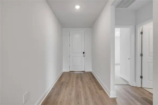 779 SUNSHOWER DR, Lady Lake, FL 32159