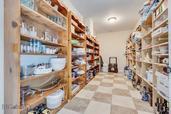 7623 N Leopard AVE, Billings, MT 59106