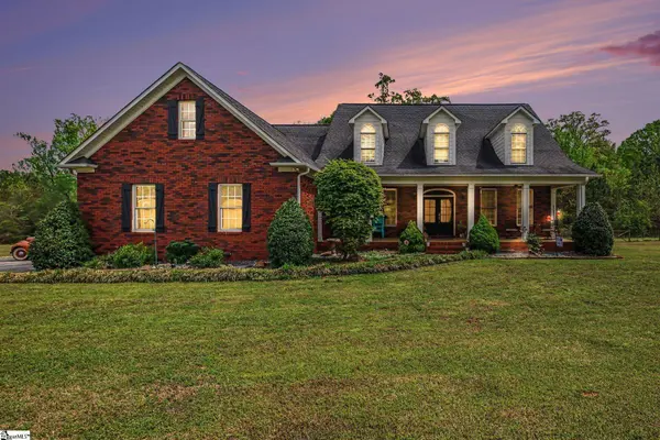 1074 Penland Road, Laurens, SC 29360