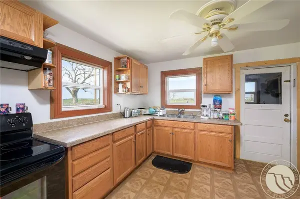 5213 Shepherd Acton RD, Shepherd, MT 59079