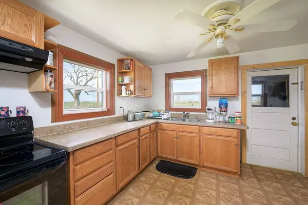 5213 Shepherd Acton RD, Shepherd, MT 59079