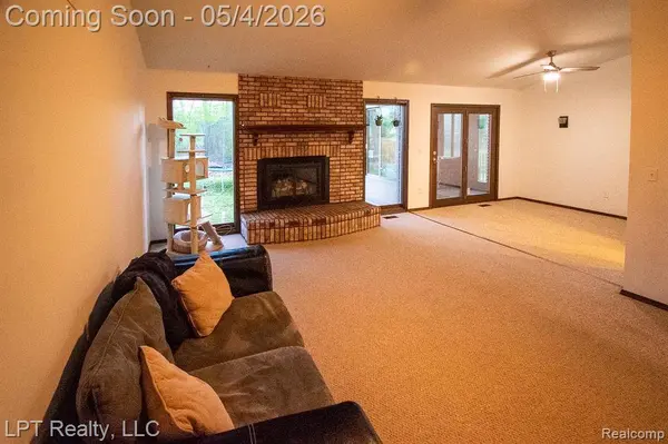217 Nawakwa Road, Rochester Hills, MI 48307 5024