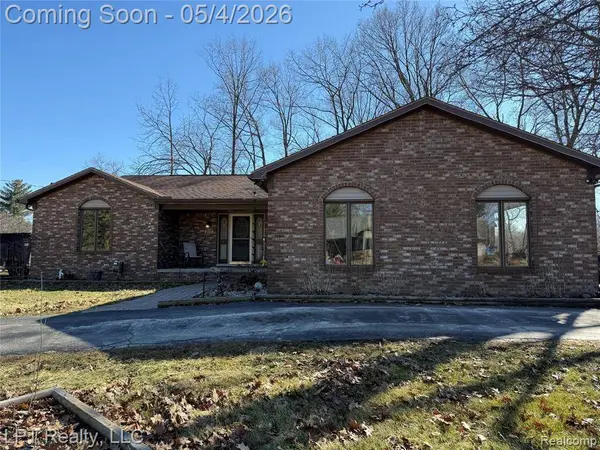 217 Nawakwa Road, Rochester Hills, MI 48307 5024