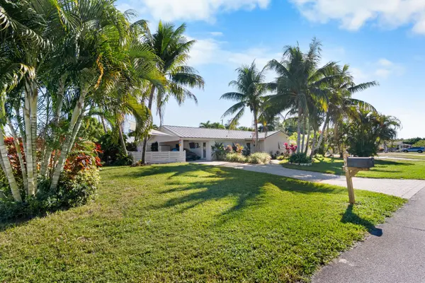1605 Treemont AVE, Jupiter, FL 33469