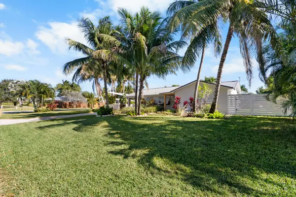 1605 Treemont AVE, Jupiter, FL 33469