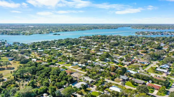 1605 Treemont AVE, Jupiter, FL 33469