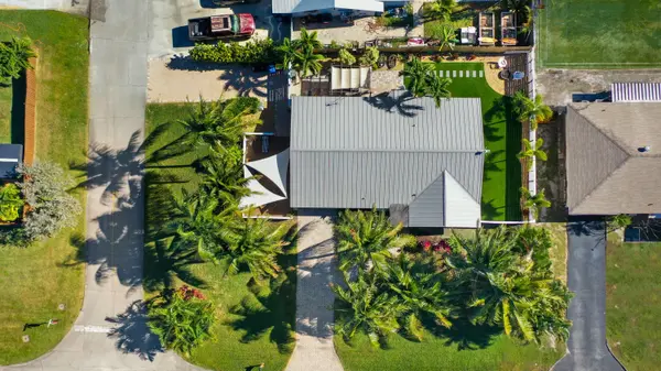 1605 Treemont AVE, Jupiter, FL 33469