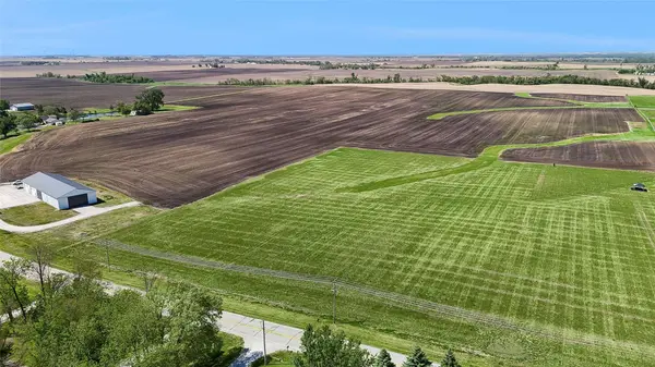 3824 NE 150th Avenue, Cambridge, IA 50046