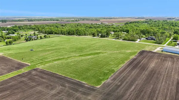 3824 NE 150th Avenue, Cambridge, IA 50046