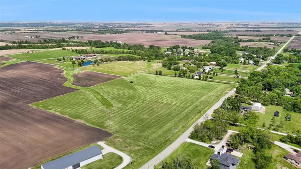 3824 NE 150th Avenue, Cambridge, IA 50046