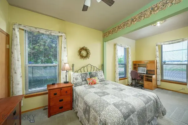 1410 Hawthorne LN, Billings, MT 59105