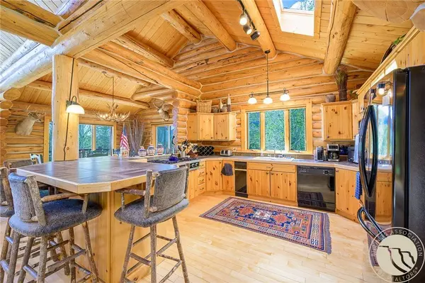 198 Meeteetse Trail RD, Red Lodge, MT 59068
