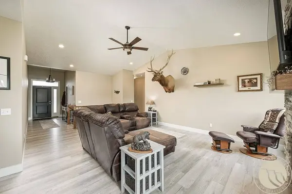 890 Tierra DR, Billings, MT 59105