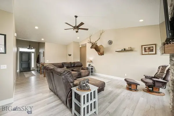 890 Tierra DR, Billings, MT 59105