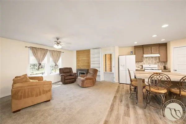 4 N Moonlight DR, Roundup, MT 59072